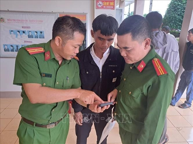 នគរបាលមូលដ្ឋាន - ស្ពានមេត្រីសេវាសាធារណៈតំបន់បងប្អូនជនជាតិភាគតិច