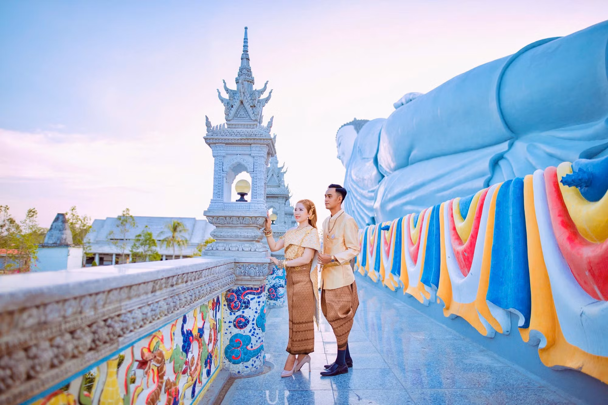 trang-phuc-cuoi-truyen-thong-khmer-1.jpg