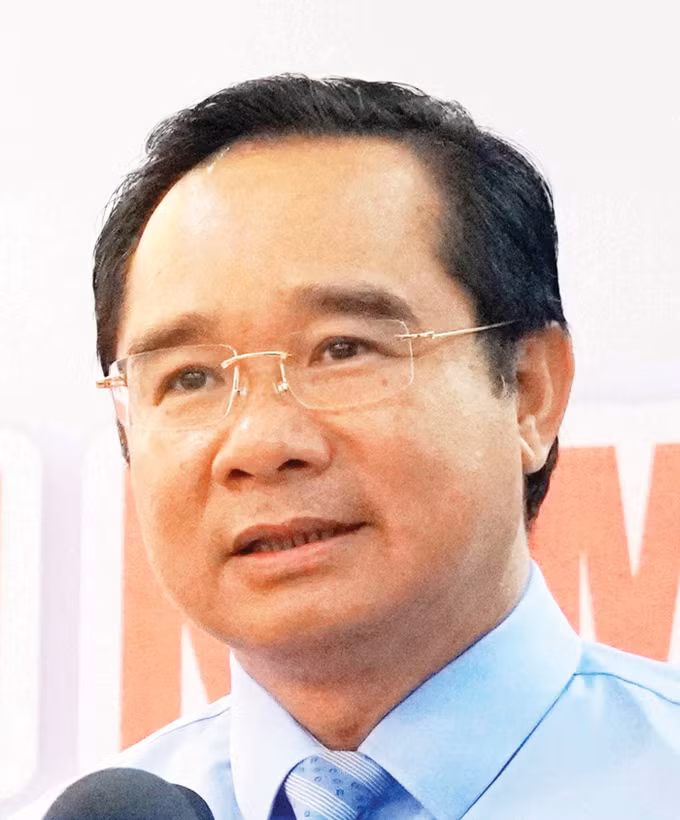 chan-dung-chu-tich-tphcm-nguyen-van-duoc.jpg