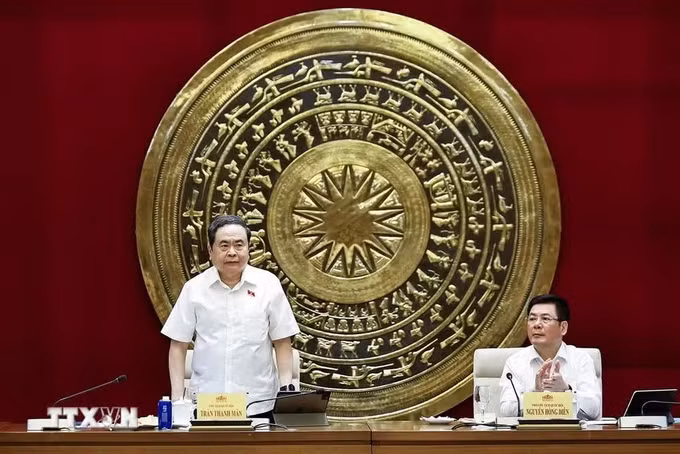chu-tich-quoc-hoi-lam-viec-voi-thuong-truc-uy-ban-khoa-hoc-cong-nghe-va-moi-truong-cua-quoc-hoi-7.jpg