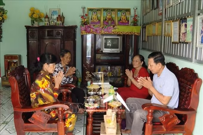 122037-potal-dong-bao-khmer-ca-mau-phan-khoi-don-le-sene-dolta-stand-4.jpg