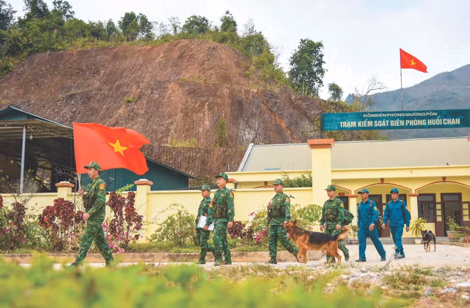 1-boi doi bien phong tinh Dien Bien-xuan tu.jpg
