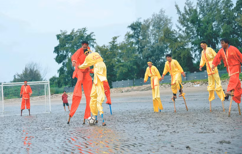 ឈុតឆាកទាត់បាល់ដ៏ល្អឯកលើជើងទោមទាំងគូមកពីប្រជានេសាទទាំងឡាយ