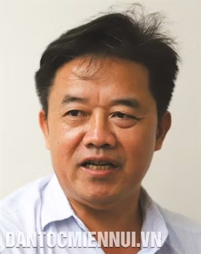 "គម្រោងជួយឧបត្ថម្ភការអភិវឌ្ឍសេដ្ឋកិច្ច - សង្គមបណ្តាជនជាតិភាគតិចដែលមានចំនួនមនុស្សដ៏តិចដំណាក់កាល ២០១៦ - ២០២៥ នឹងក្លាយជា 'គំនាស់' ជួយបងប្អូនជនជាតិ ឡូឡូ មានការវិវត្តអំពីកម្រិតចំណេះដឹងខាងផលិតកម្ម លើកកម្ពស់គុណភាពជីវភាពរស់នៅនិង អភិរក្សវប្បធម៌ប្រពៃណី បង្កឱកាសអភិវឌ្ឍន៍ស្មើនឹងជនជាតិដទៃទៀតនៅក្នុងតំបន់" - លោក ដាវវ៉ាន់ម៉ាយ អនុប្រធានគណៈកម្មការជនជាតិខេត្ត កាវបាំង។ "គម្រោងជួយឧបត្ថម្ភការអភិវឌ្ឍសេដ្ឋកិច្ច - សង្គមបណ្តាជនជាតិភាគតិចដែលមានចំនួនមនុស្សដ៏តិចដំណាក់កាល ២០១៦ - ២០២៥ នឹងក្លាយជា 'គំនាស់' ជួយបងប្អូនជនជាតិ ឡូឡូ មានការវិវត្តអំពីកម្រិតចំណេះដឹងខាងផលិតកម្ម លើកកម្ពស់គុណភាពជីវភាពរស់នៅនិង អភិរក្សវប្បធម៌ប្រពៃណី បង្កឱកាសអភិវឌ្ឍន៍ស្មើនឹងជនជាតិដទៃទៀតនៅក្នុងតំបន់" - លោក ដាវវ៉ាន់ម៉ាយ អនុប្រធានគណៈកម្មការជនជាតិខេត្ត កាវបាំង។