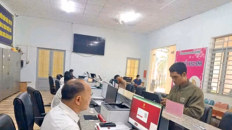 ការនាំយកអាជ្ញាធរឌីជីថលមកកាន់ភូមិនិគមព្រំដែន
